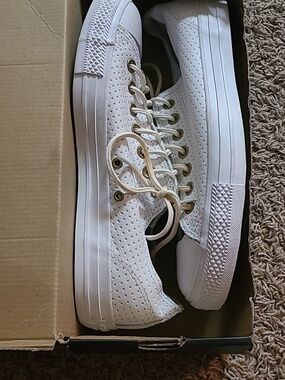 Converse All Star Sneakers White Leather Perforated Low Top Size 9 Mens 11 Women